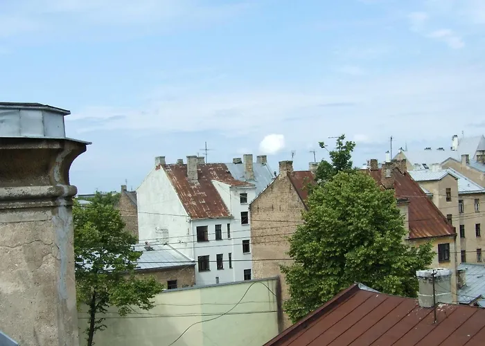 Sunlit Loft Apartment Riga
